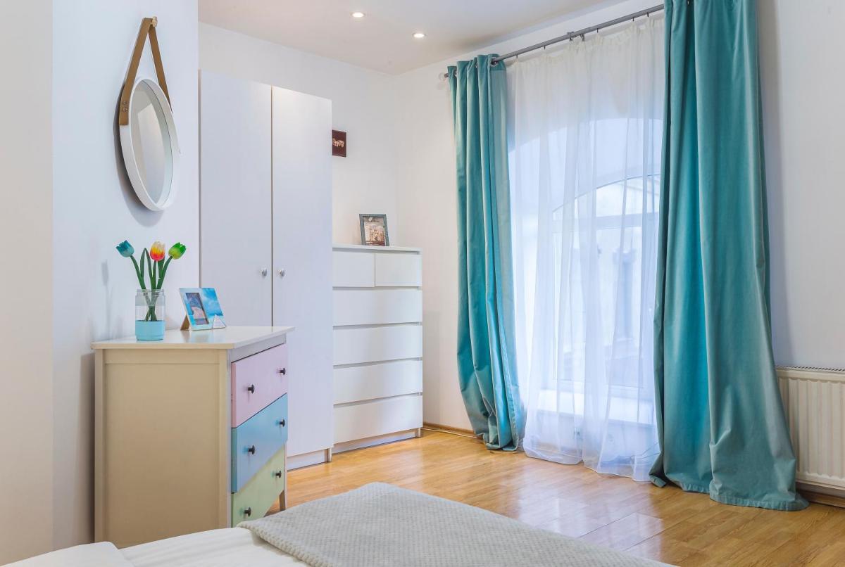 Peter the Great Apartment near Hermitage with sauna - Housity