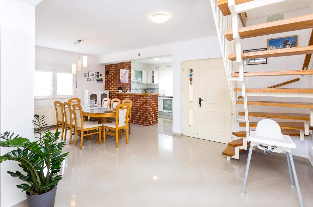 Nature Guest House Domljan - Housity