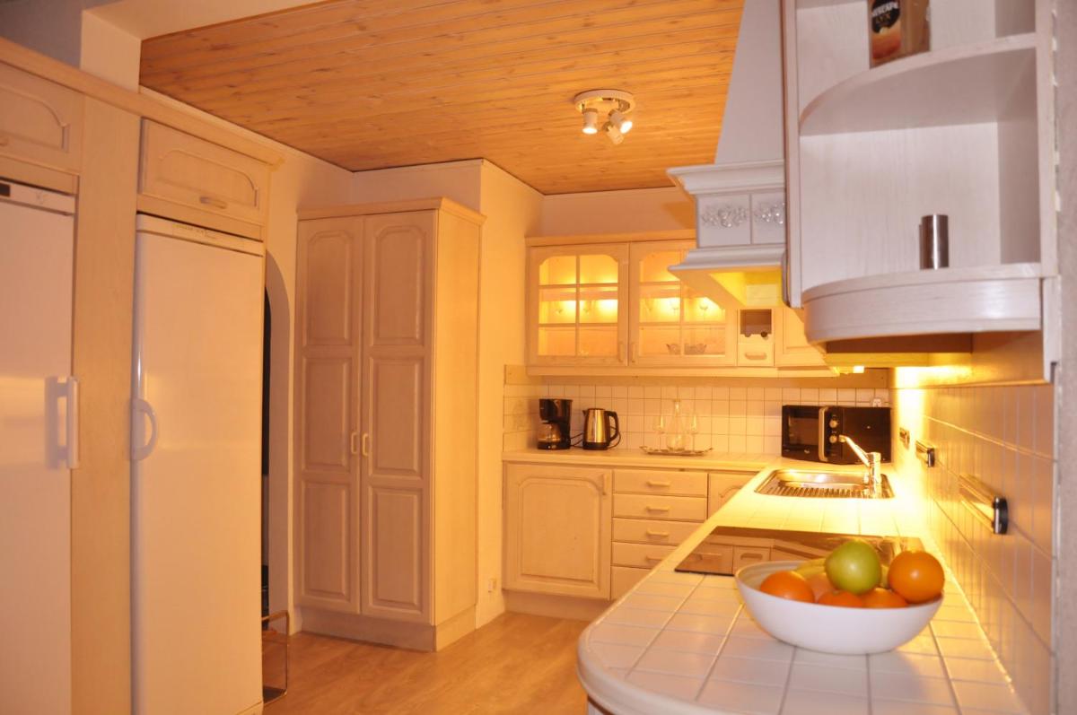 Charming house with panoramic sea view over Bråviken! - Housity