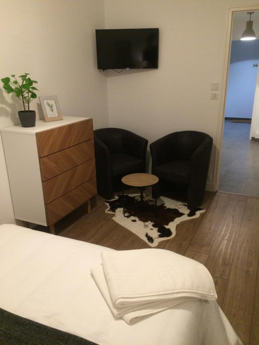 Studio calme, lumineux, terrasse, WIFI, 1.5 Km du front de mer - Housity