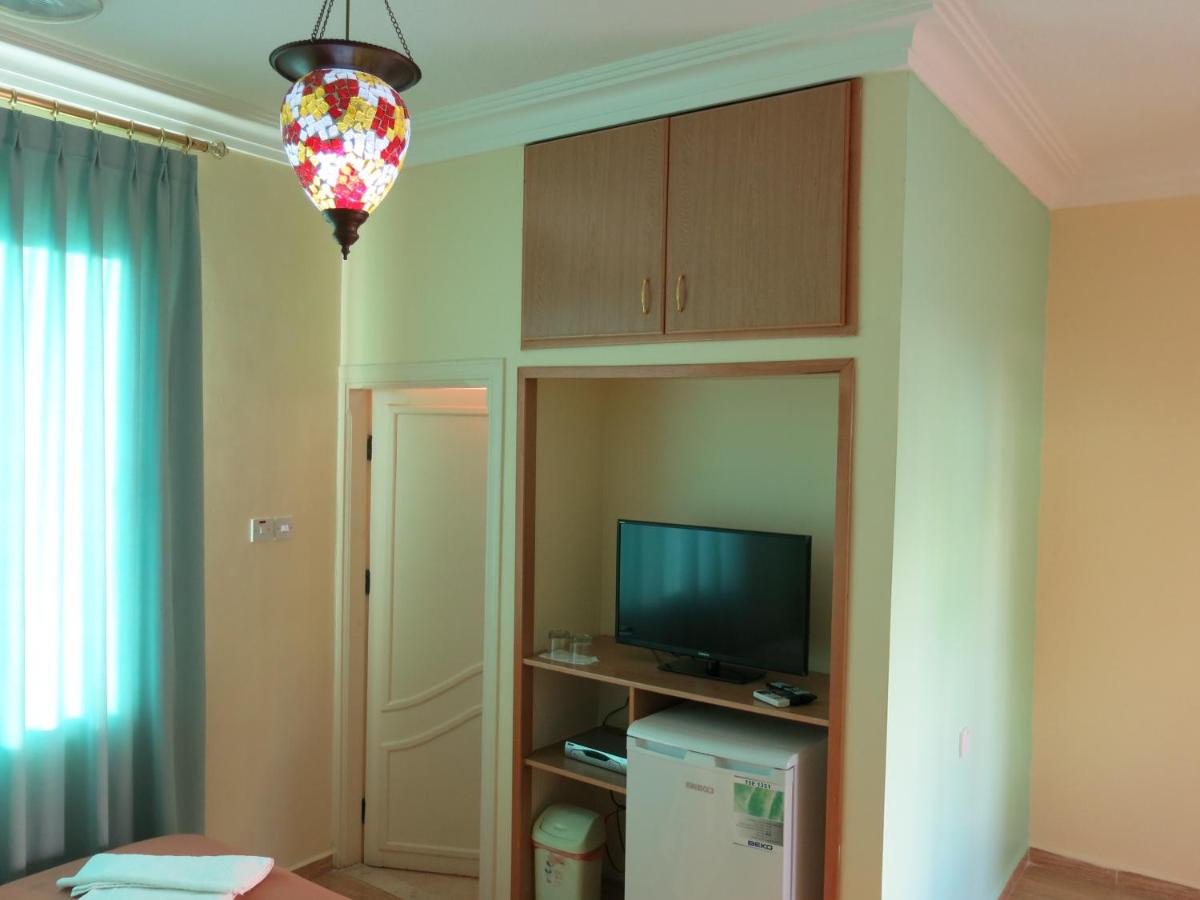 Red Sea Dive Center - Housity