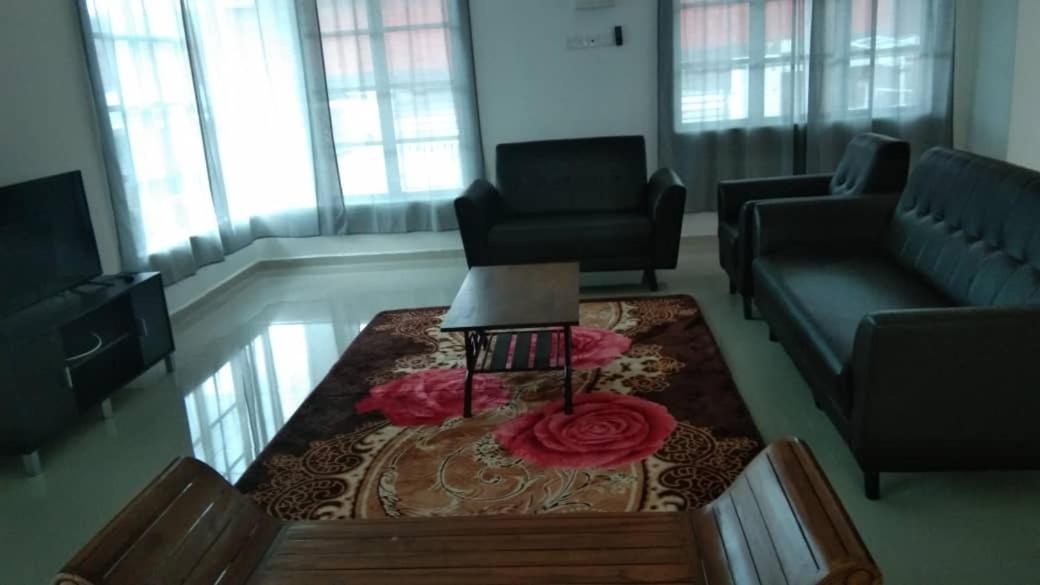 Suitetrails - Kerteh Homestay