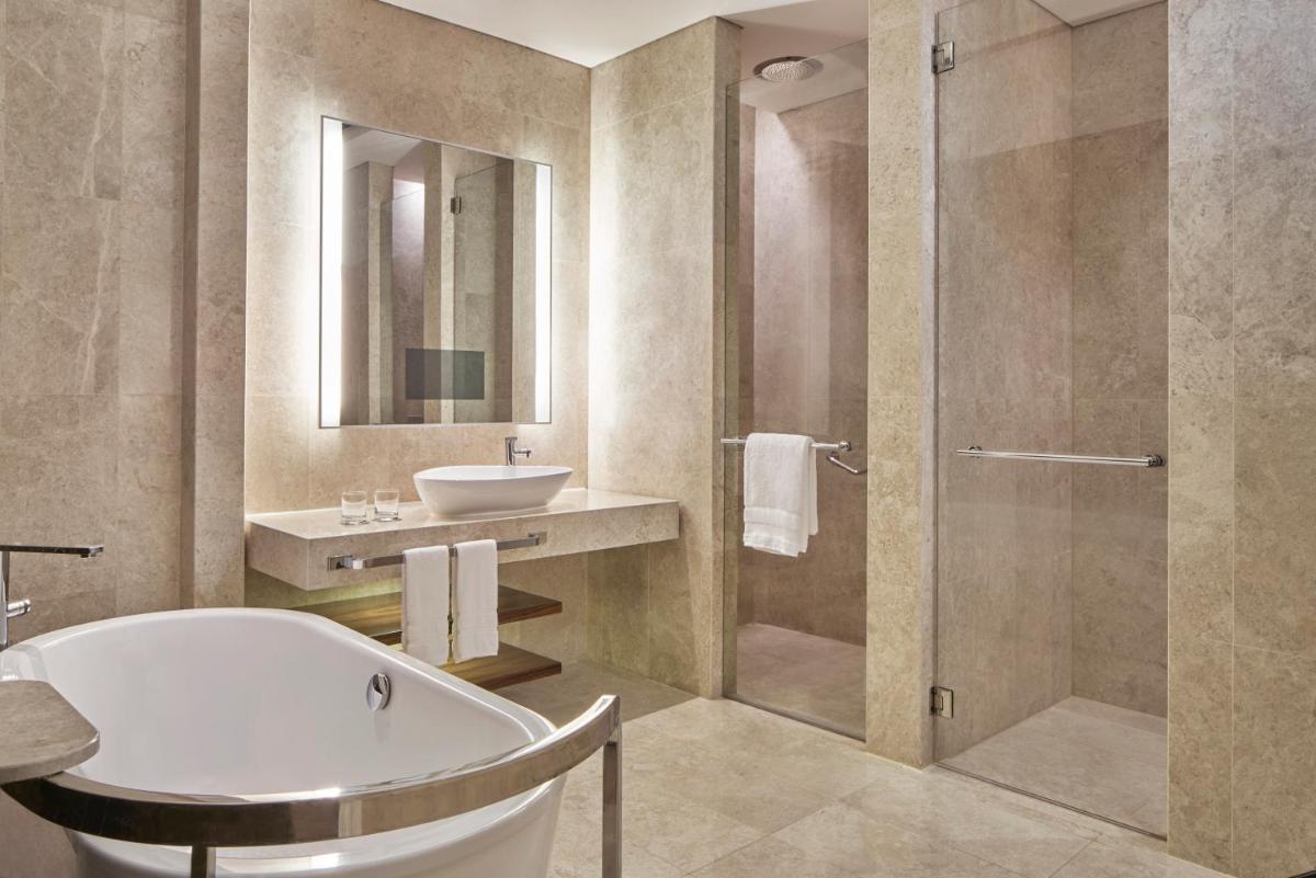 The Westin Singapore - Housity