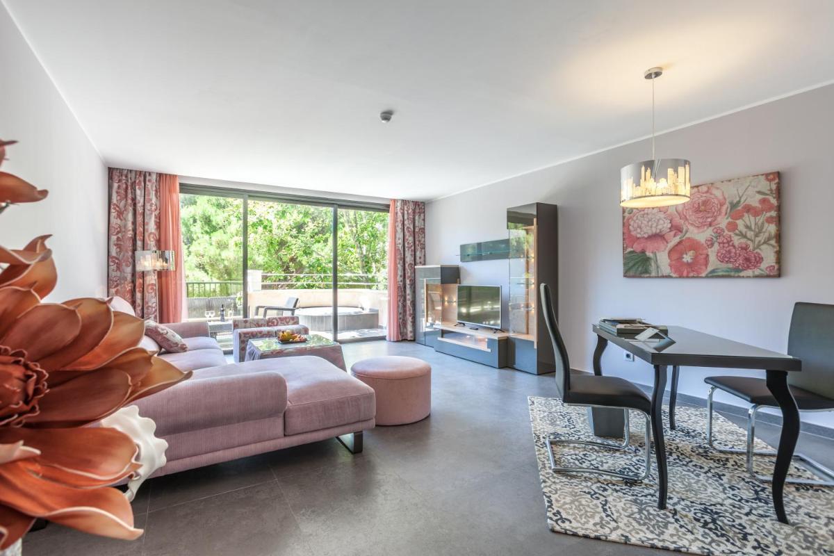 Zona de estar de Lago Garden Apart-Suites & Spa Hotel
