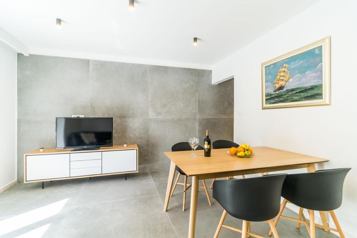 Lapad bay luxury apartment - Housity