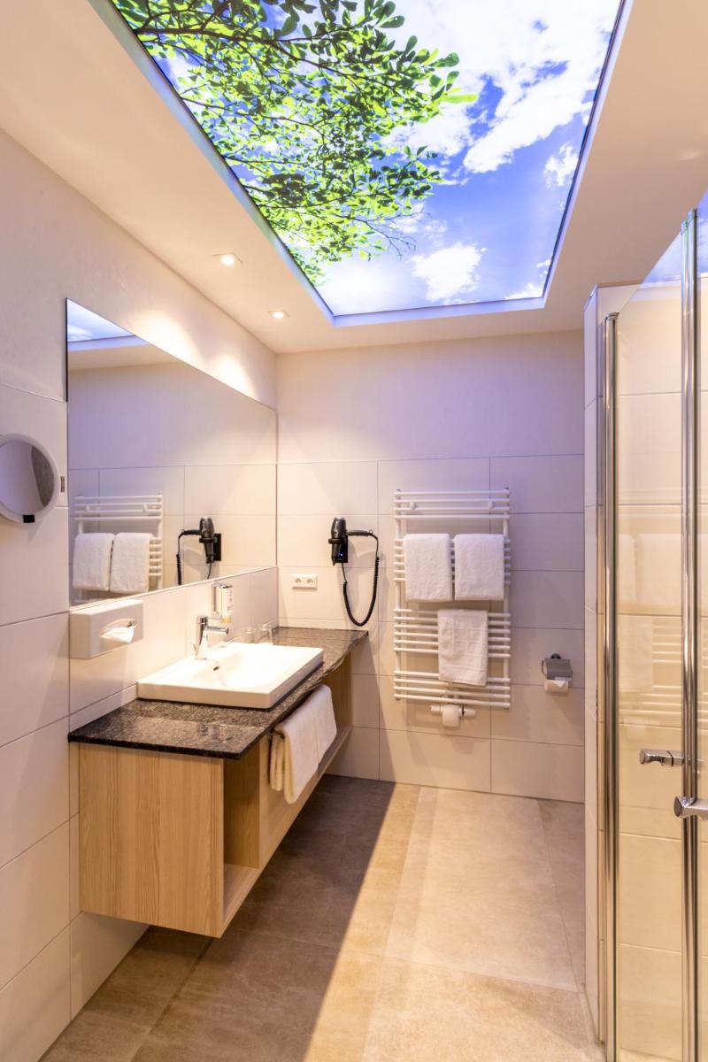 Hotel & Apartments Leugermann - Housity