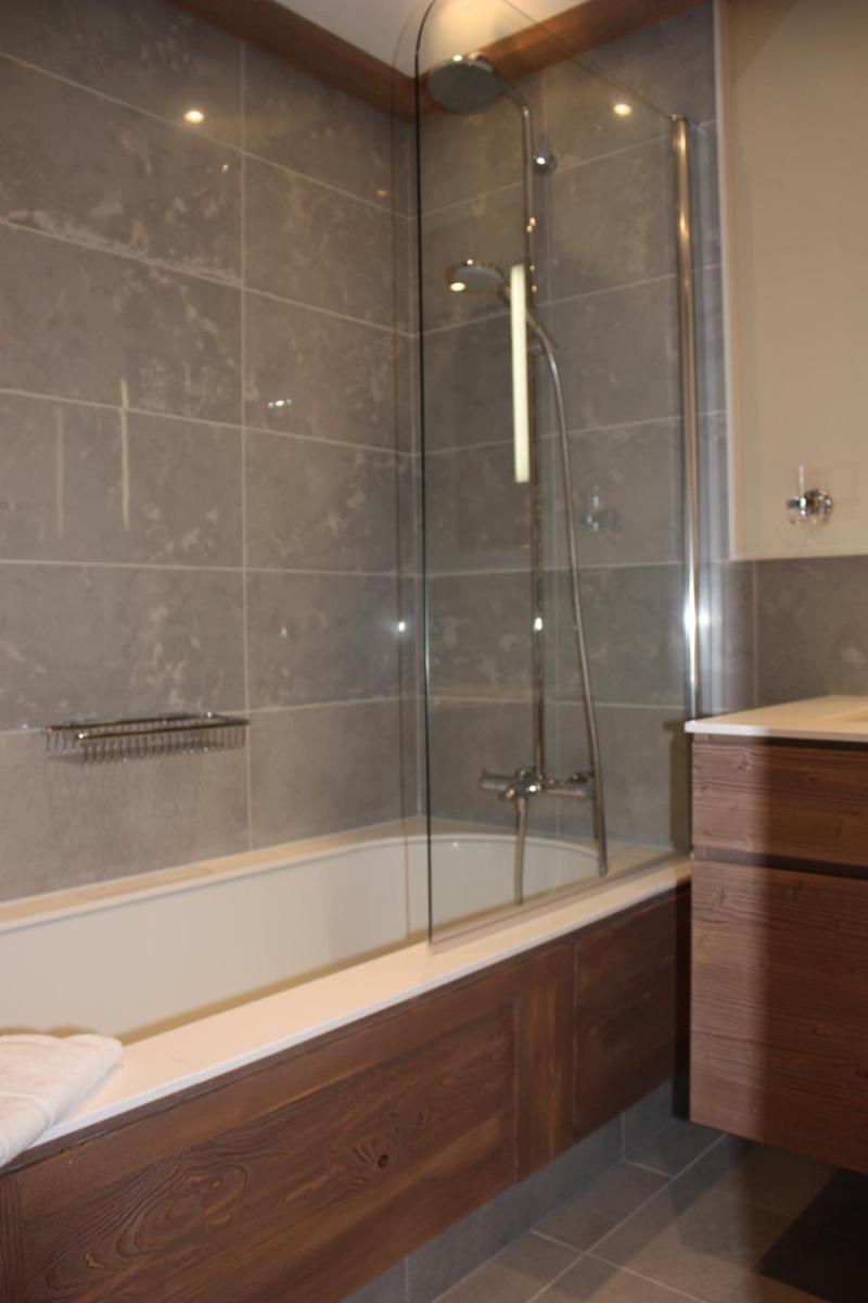 Salle de bains dans l'établissement Hotel le Petit Dru