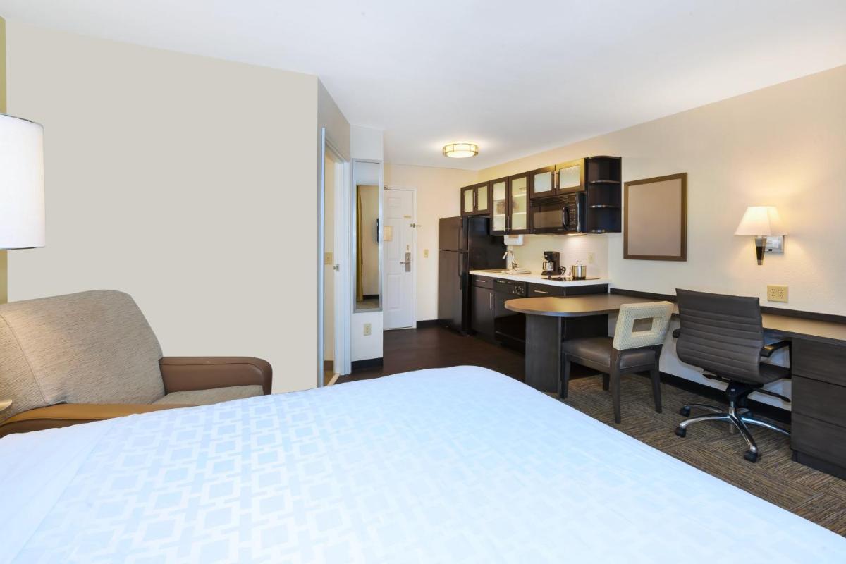 Candlewood Suites Polaris by IHG - Housity