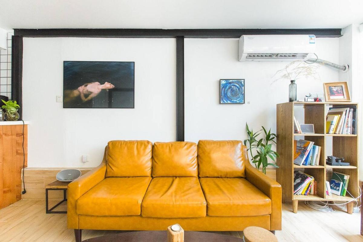 Shanghai Stone Gate Hotel - Housity