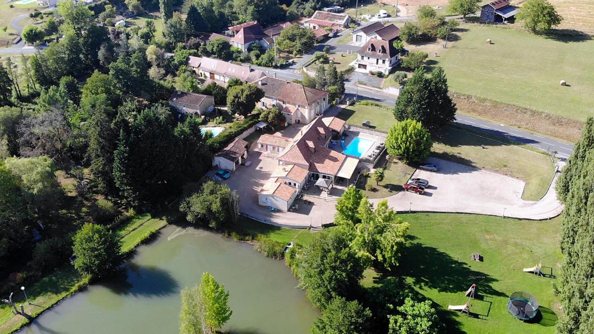 Les Gites de l'Etang de Sandanet - Housity