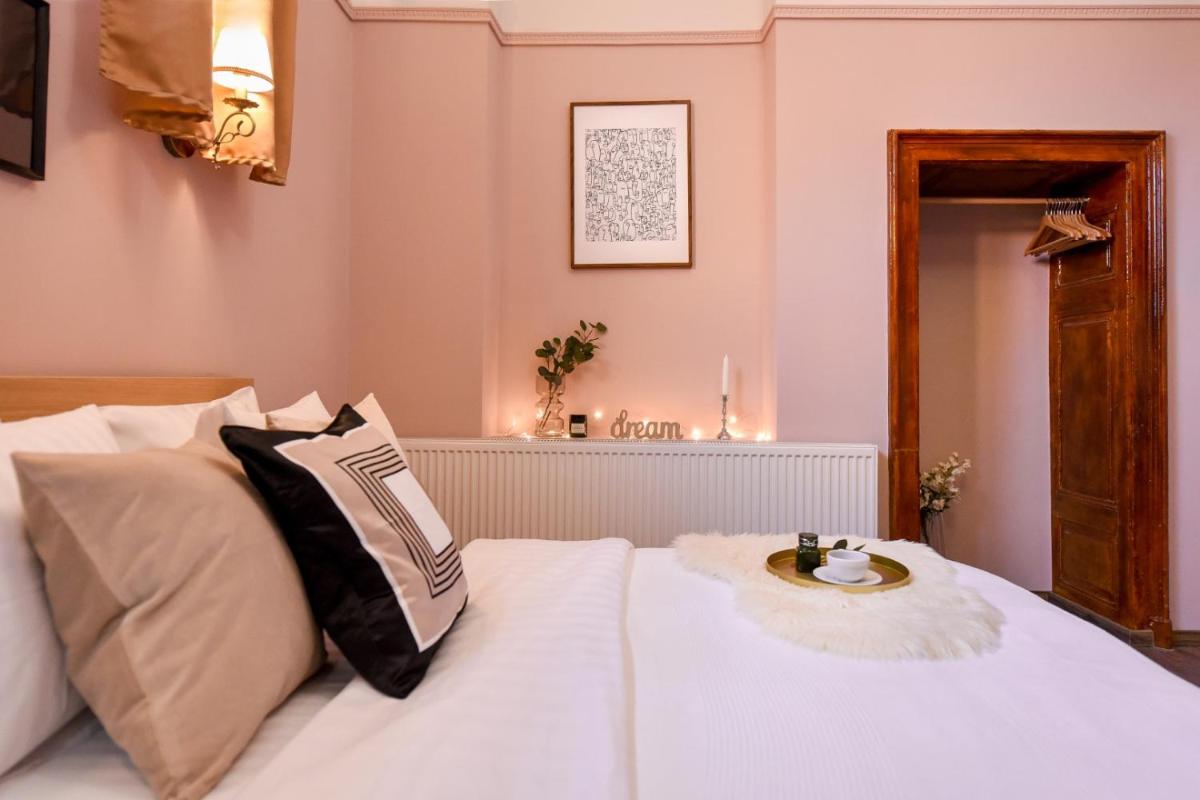 LE PETIT & COSY - BEST LOCATION Old Town & Quiet - Housity