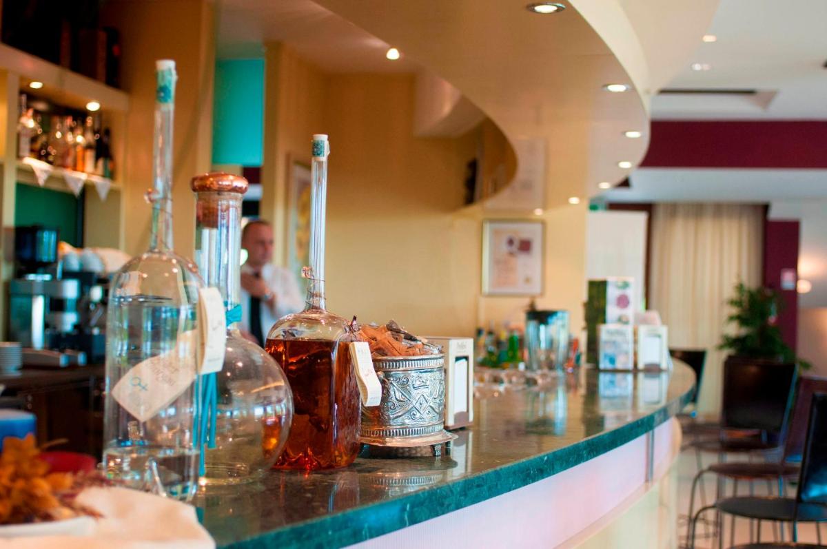 Eurocongressi Hotel - Housity