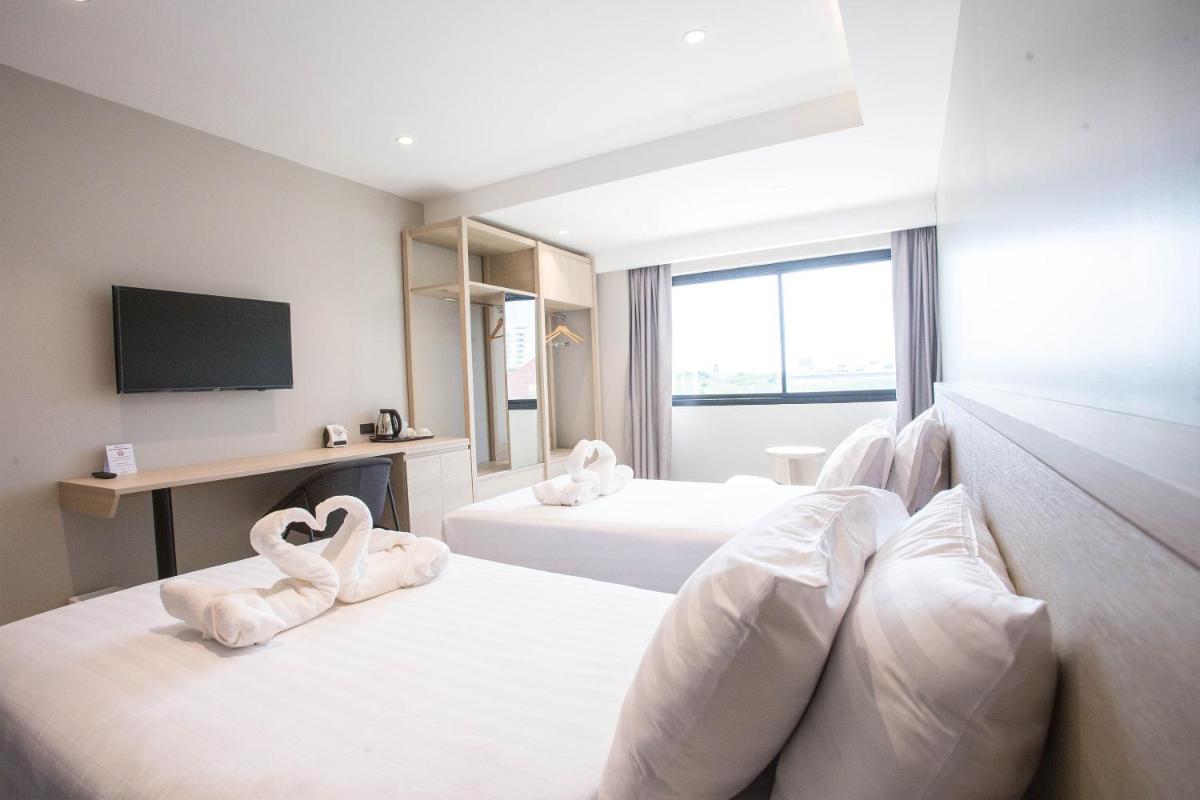 The Rich Hotel - Housity