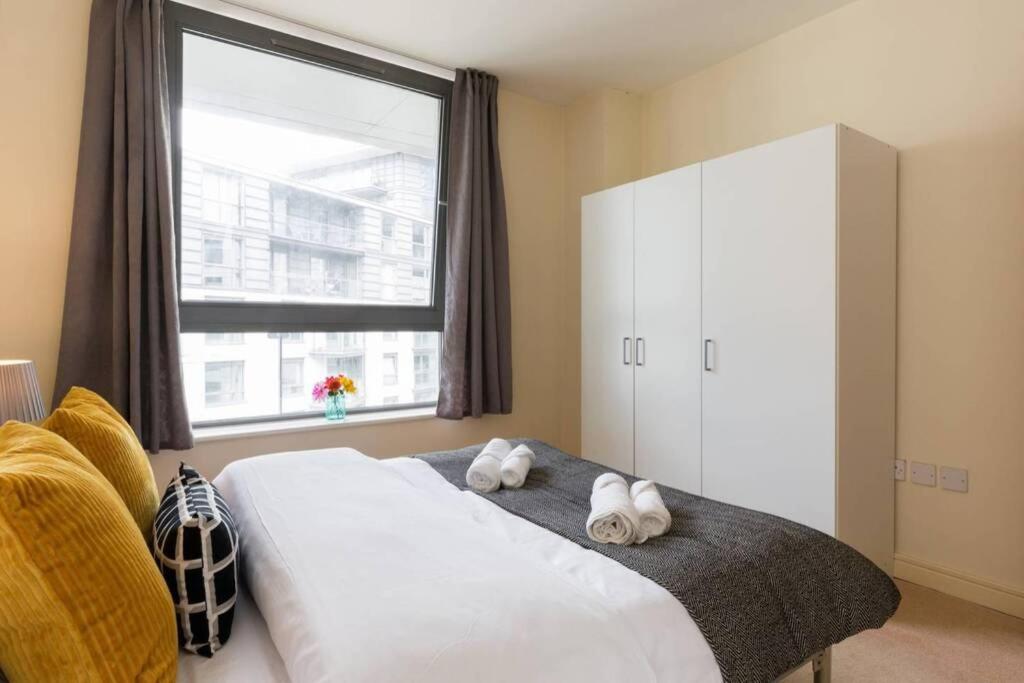 City Centre  By Mailbox Bullring Grand Central with Secure Parking Balcony - Housity