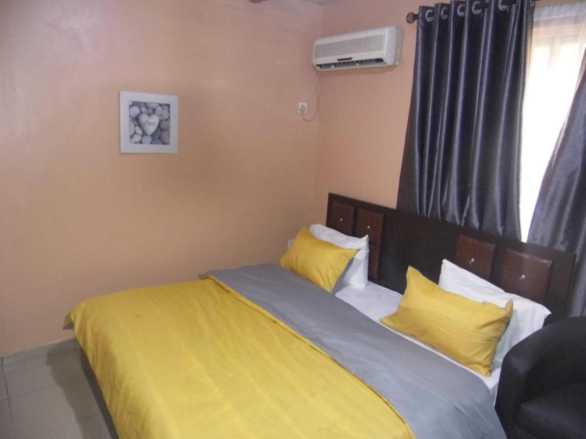 StayCation Suites And Apartment - Housity