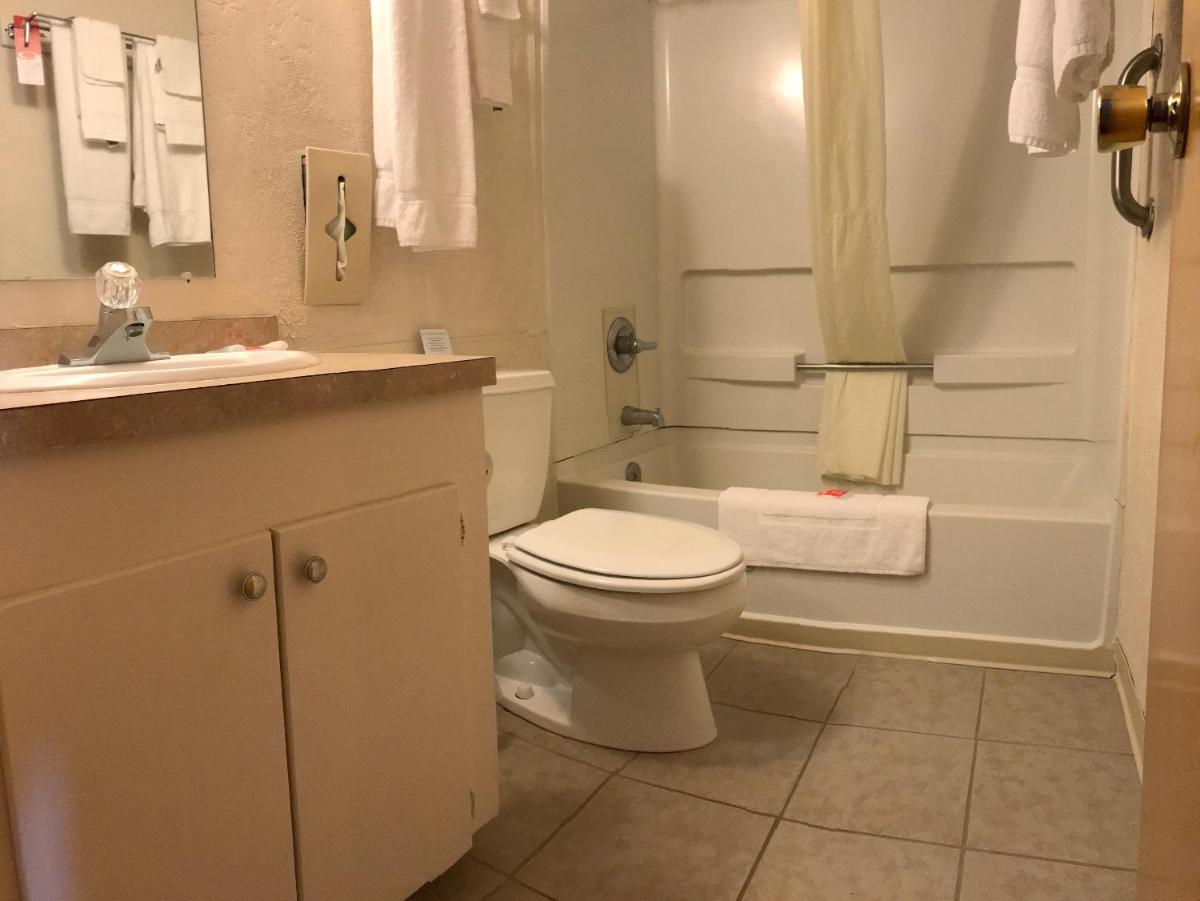 Adirondack Efficiencies - Housity