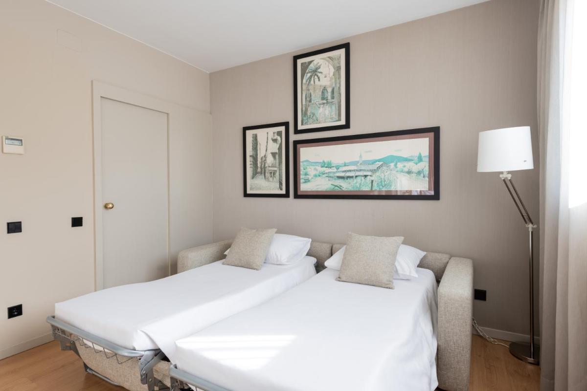 Aparthotel Atenea Barcelona - Housity