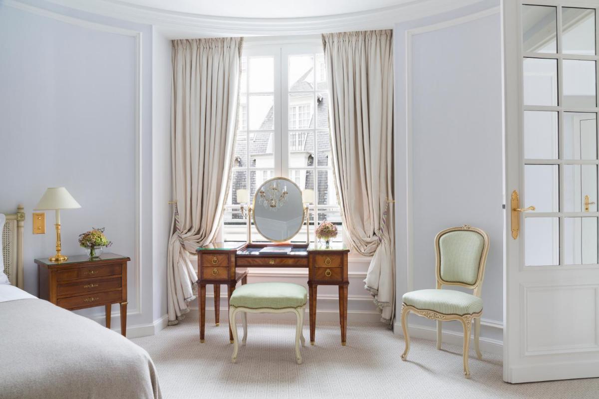 Un ou plusieurs lits dans un hébergement de l'établissement Le Bristol Paris, Oetker Hotels