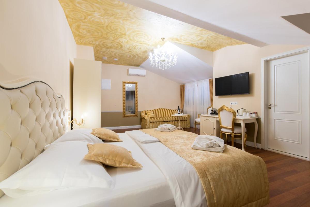 Suitetrails - Central Square Heritage Hotel