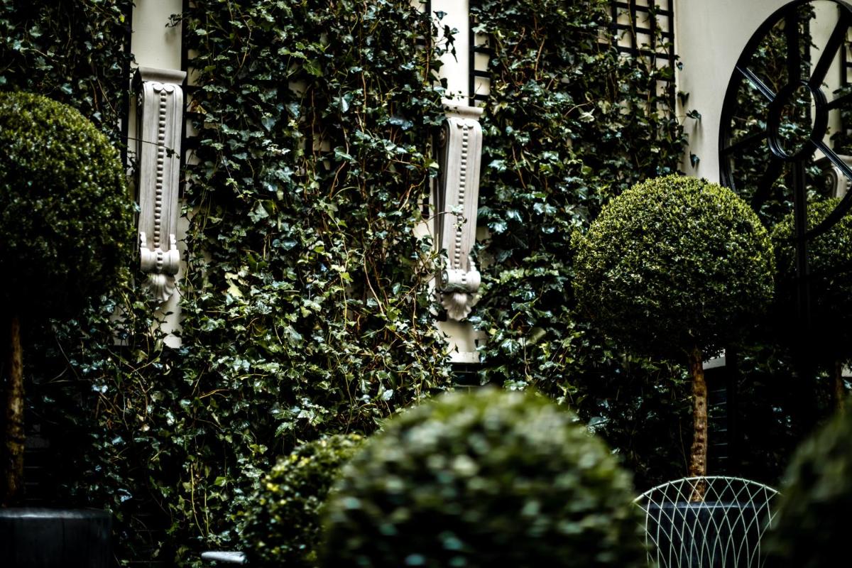 Jardin de l'établissement Monsieur George Hotel & Spa - Champs-Elysées