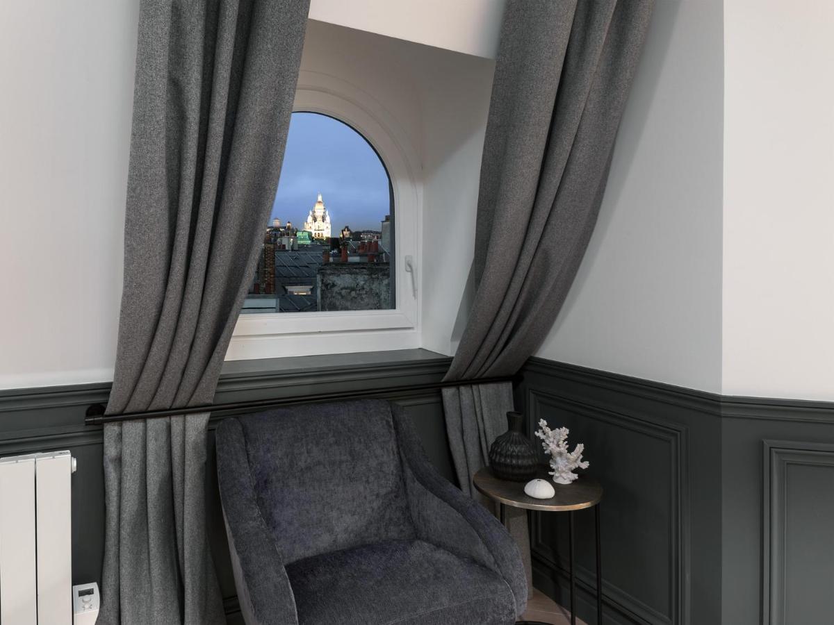 LivinParis - Luxury AC 2 & 3 Bedrooms Le Louvre - Housity