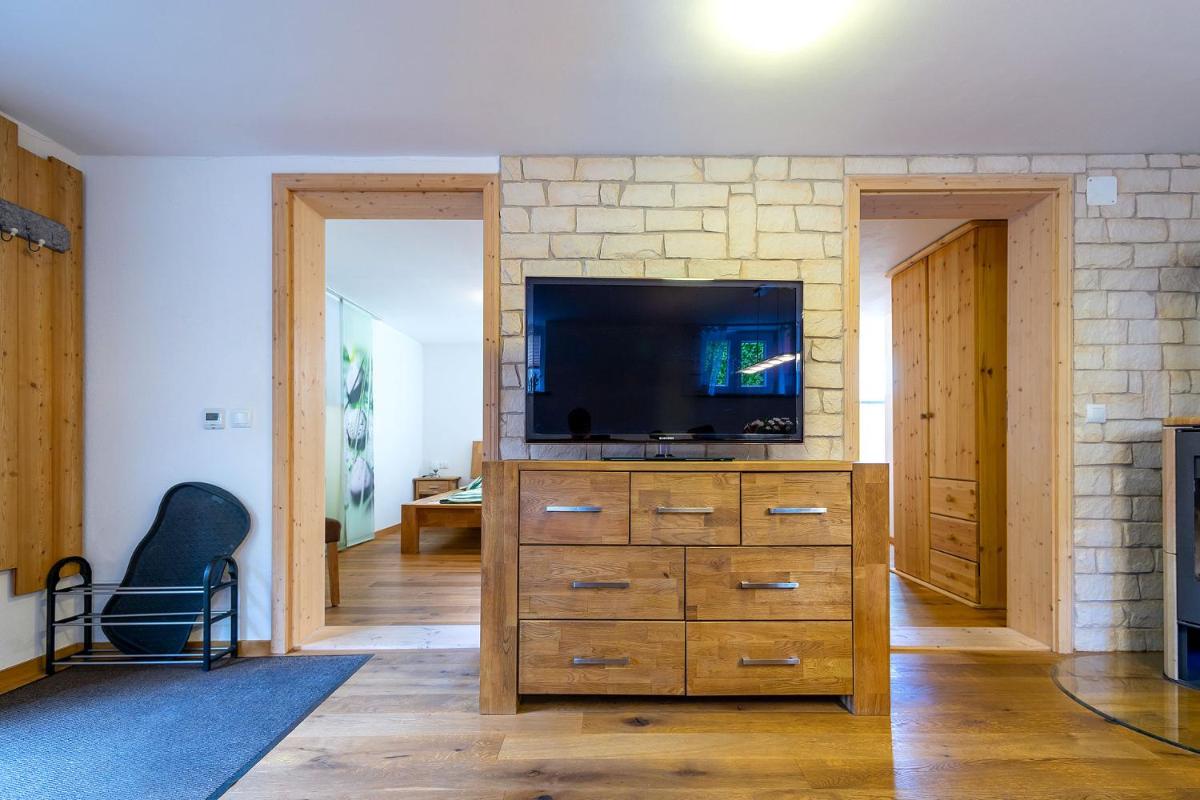 Alpen-Hostel - Apartment Talstation mit Motorradvermietung - Hizvo
