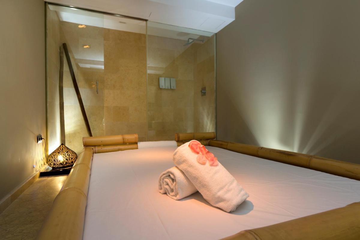 Cama o camas de una habitación en Eurostars Palacio Buenavista