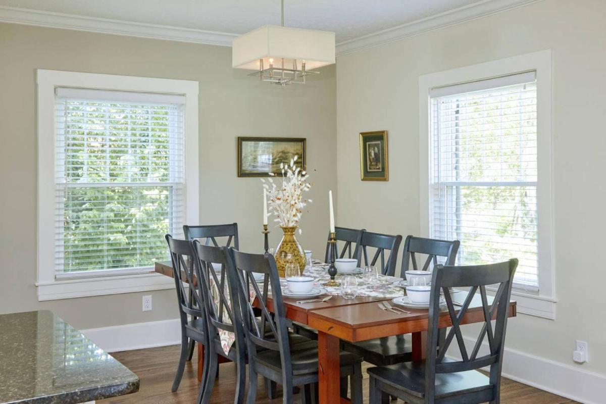 3220 Lexington Road, Louisville - Housity