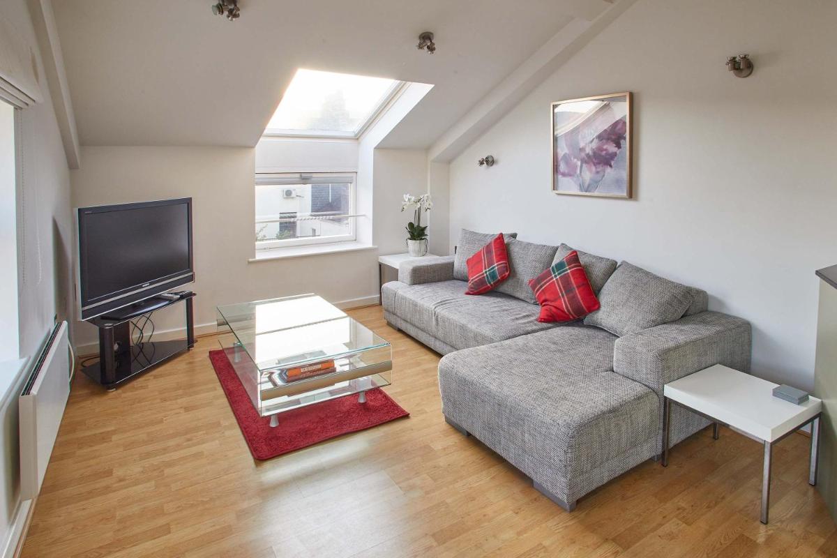 Host & Stay - No 7 Regent House - Housity