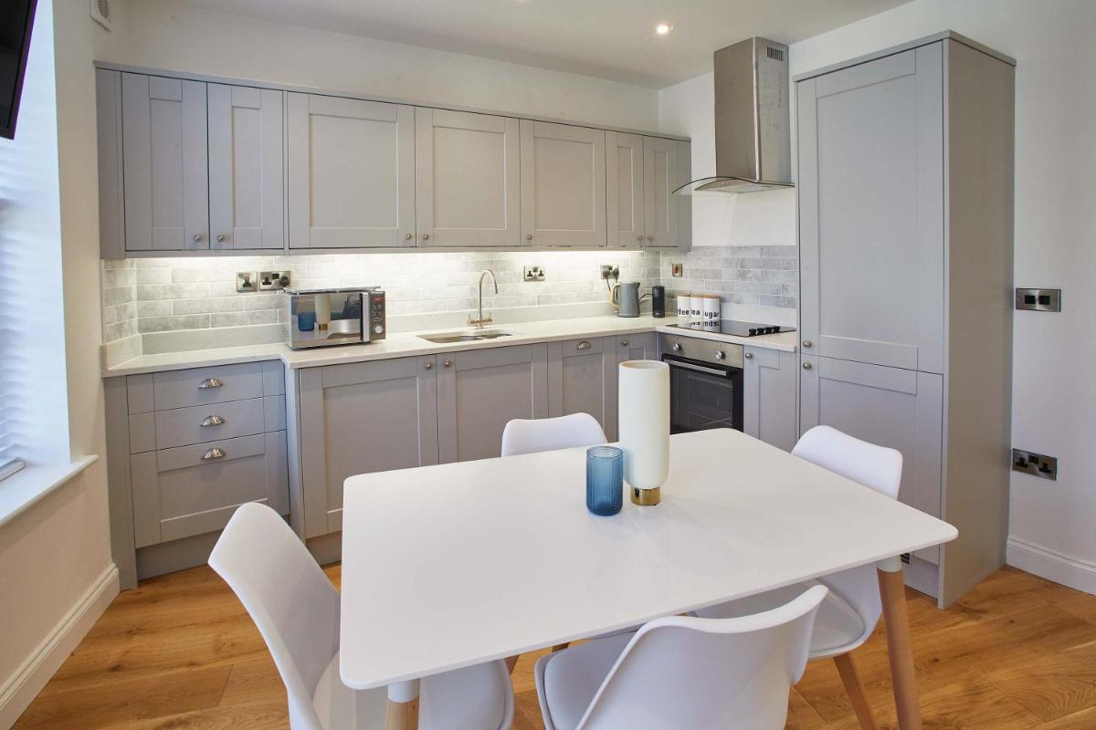 Host & Stay - The Old Sweet Shop - Housity
