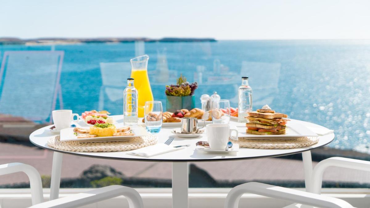 Comida en o cerca de este hotel