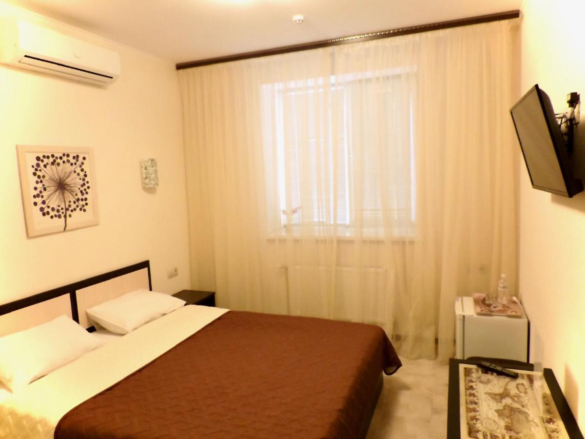 Breeze Hotel - Housity