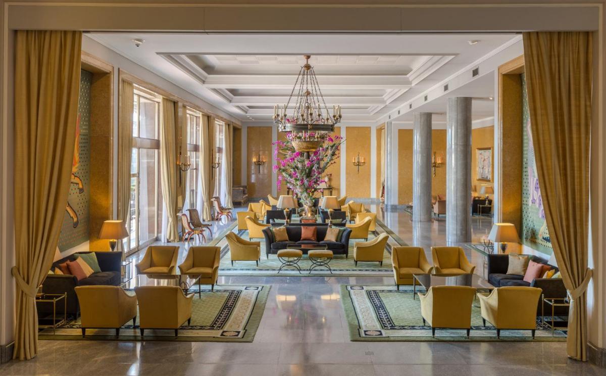 Uma área de estar em Four Seasons Hotel Ritz Lisbon