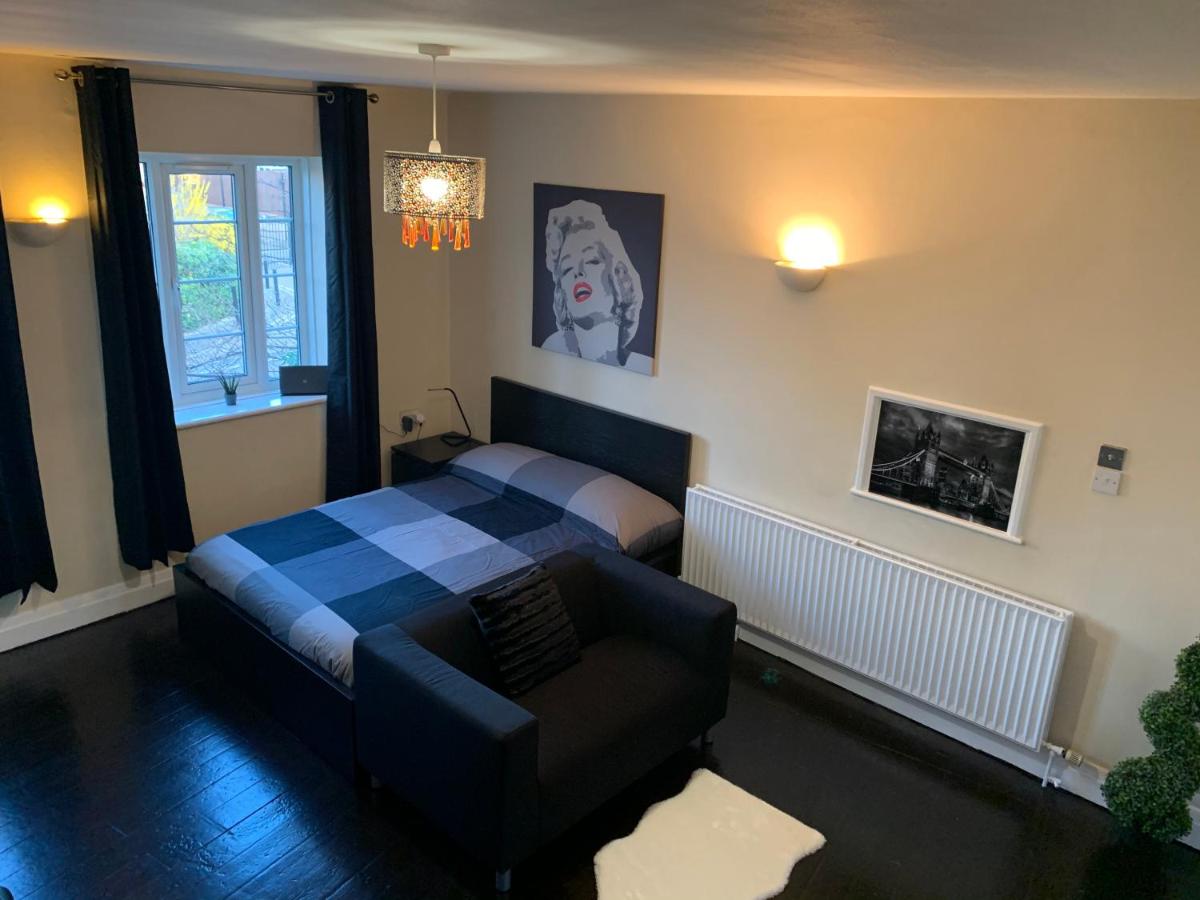 Beddington Park Lodge West - Housity