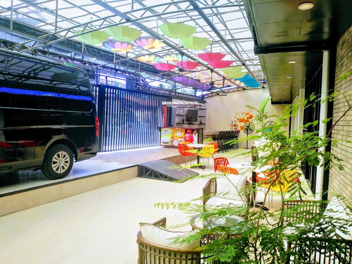 Suitetrails - HalfWay House Hostel Mactan Cebu Airport