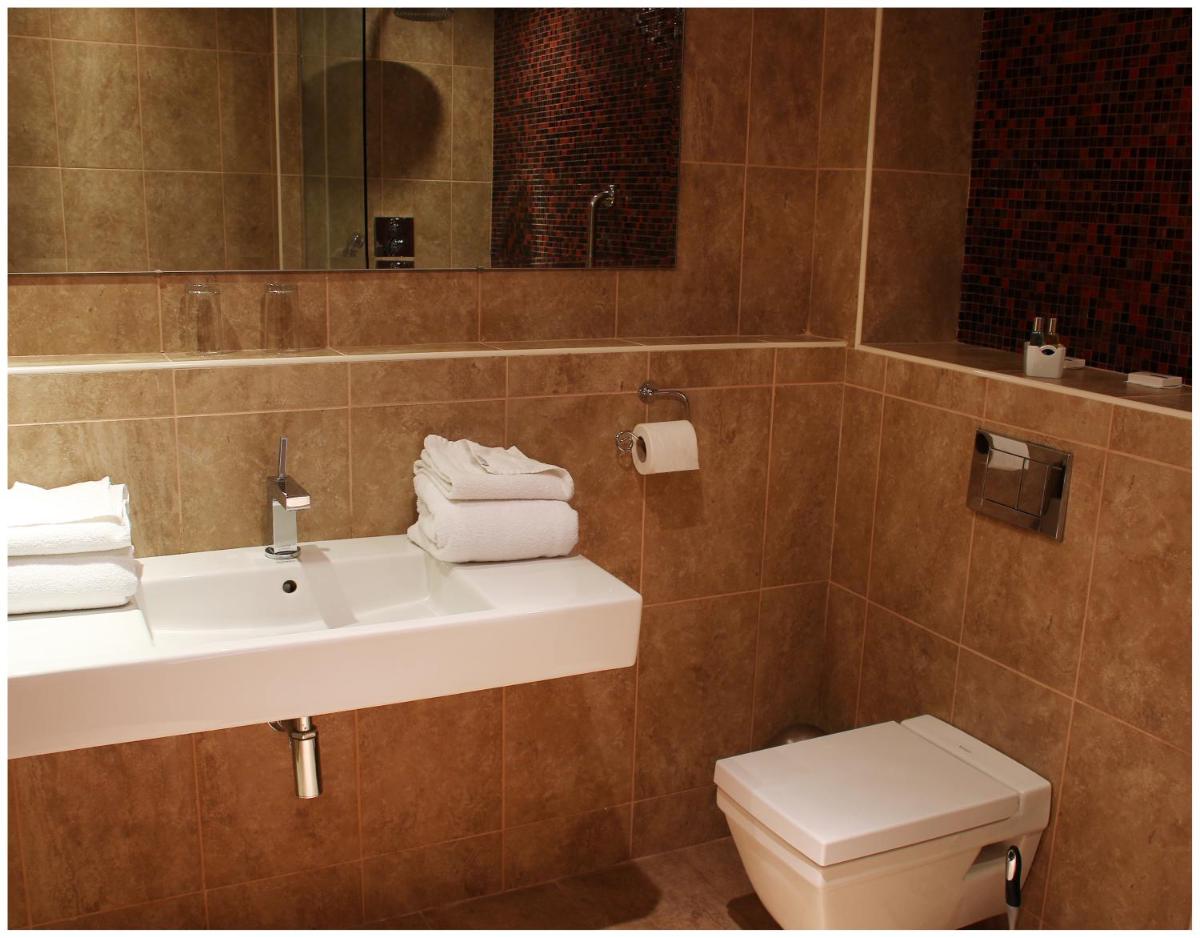 Blanco's Hotel - Housity