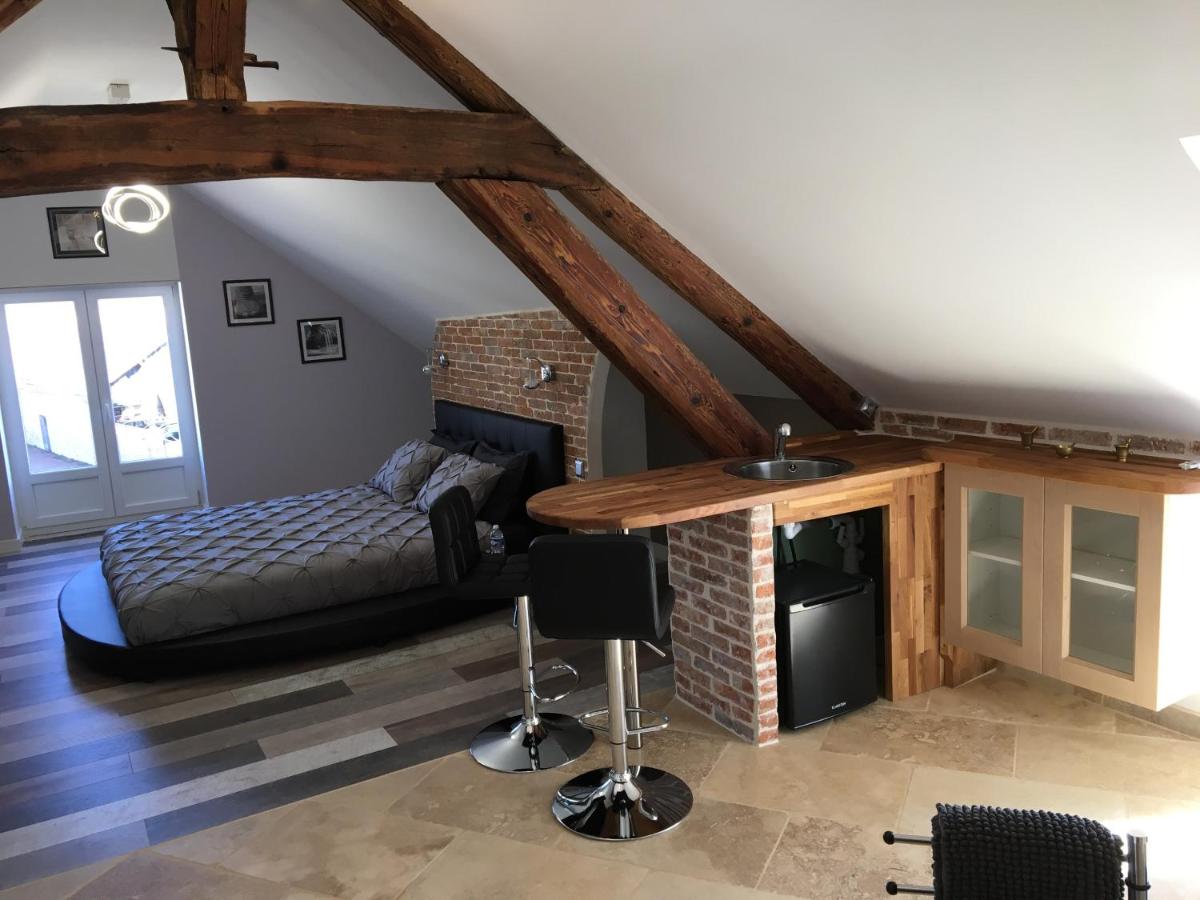 L'Armonia - Housity