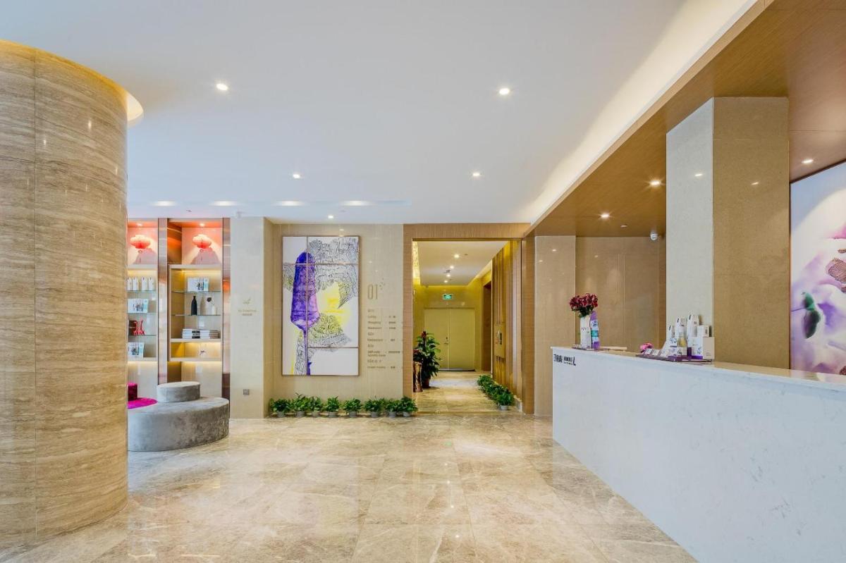 Lavande Hotels·Guangzhou Fangcun Jiaokou Metro Station - Housity