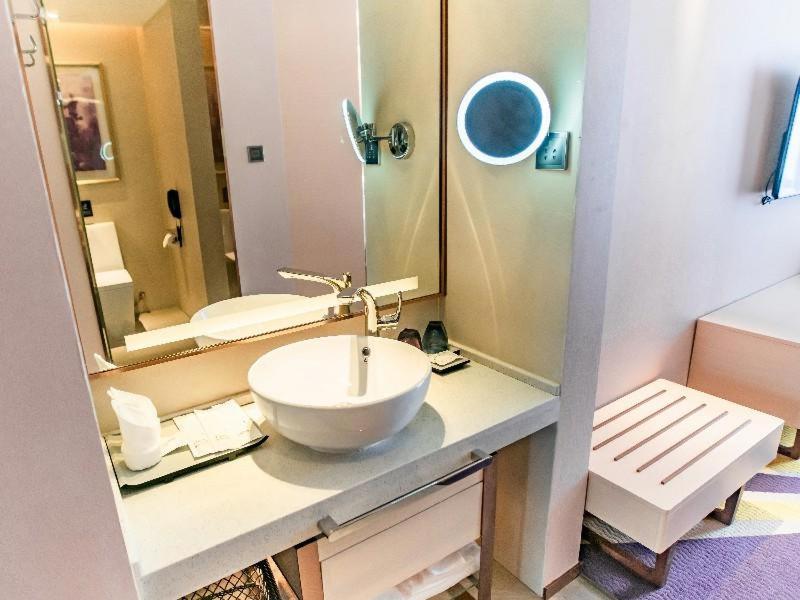 Lavande Hotels·Zhuhai Qinglv Middle Road Opera House - Housity