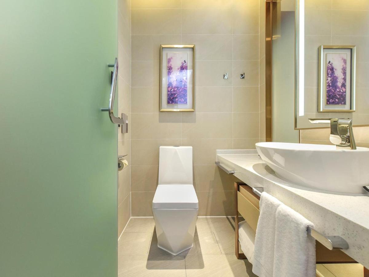 Lavande Hotel Chongqing Nanping Pedestrian Street Convention and Exhibition Center - Housity