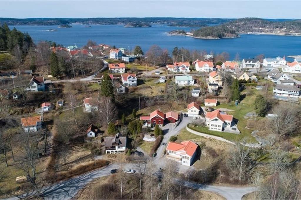 Nyrenoverat källarlägenhet - Housity