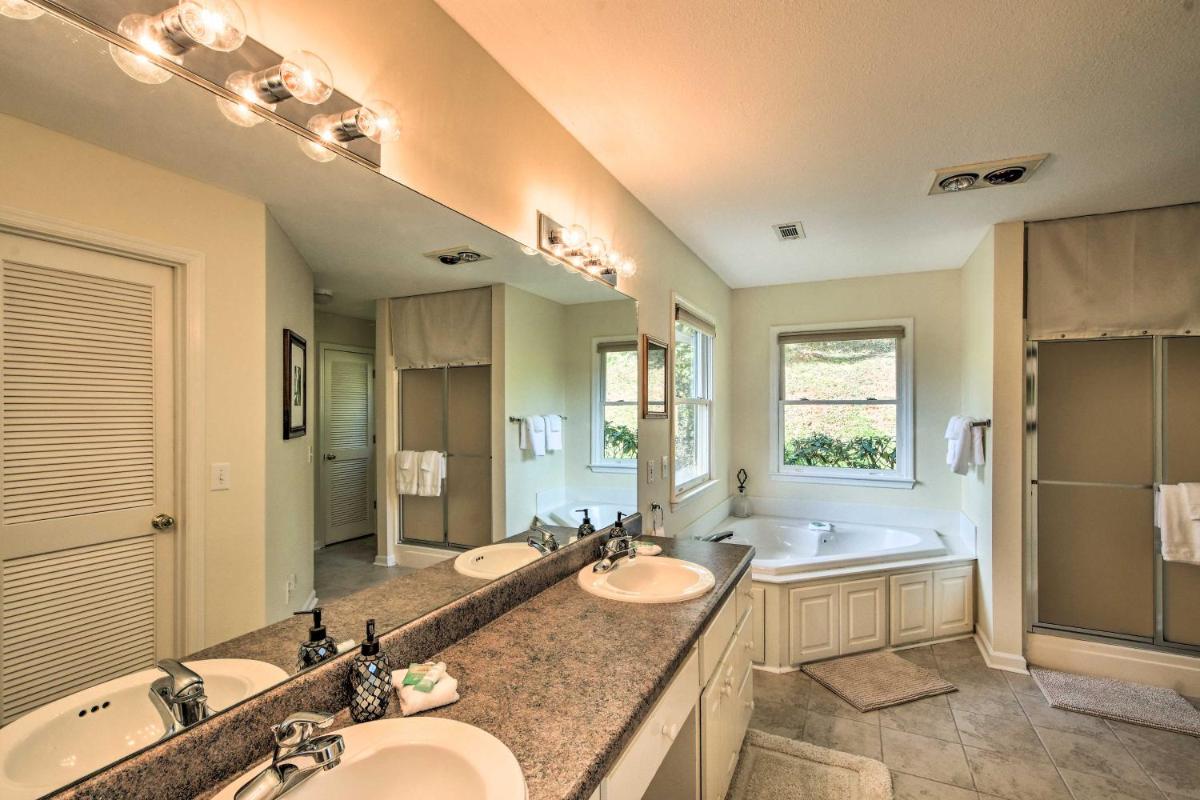Sky Valley Retreat with Resort Amenities and Views! - Housity