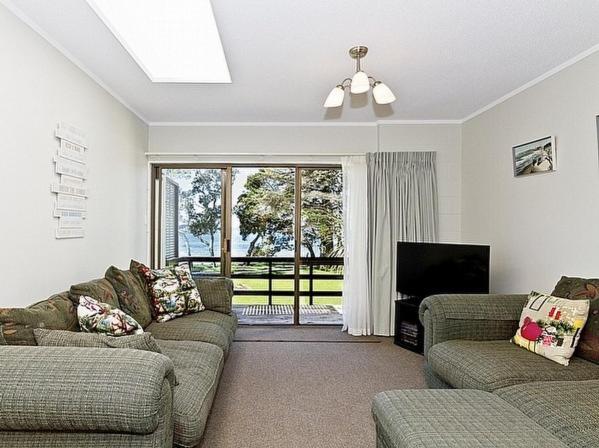 Beachside at Snells - Snells Beach Apartment - Housity