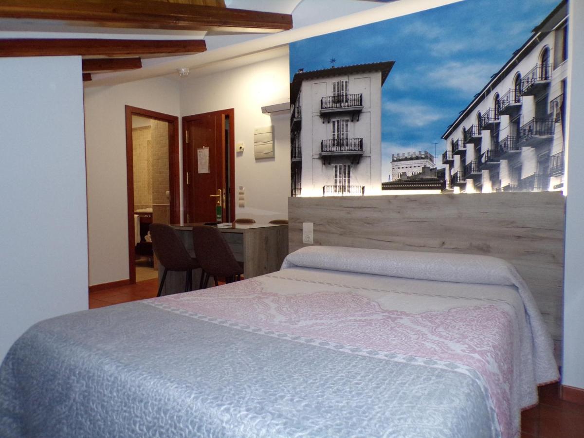 Hostal Serruchi - Housity