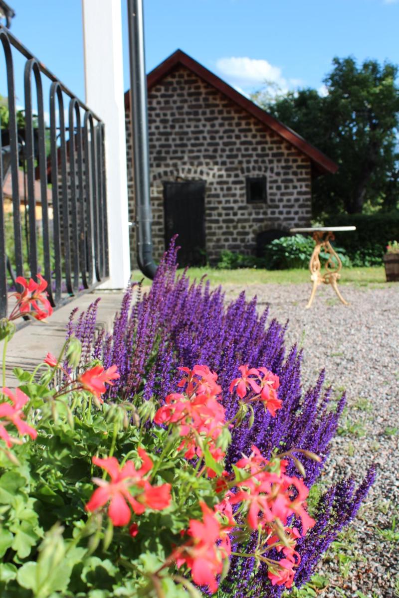 Gamla Brukshandeln Bed&Breakfast - Housity