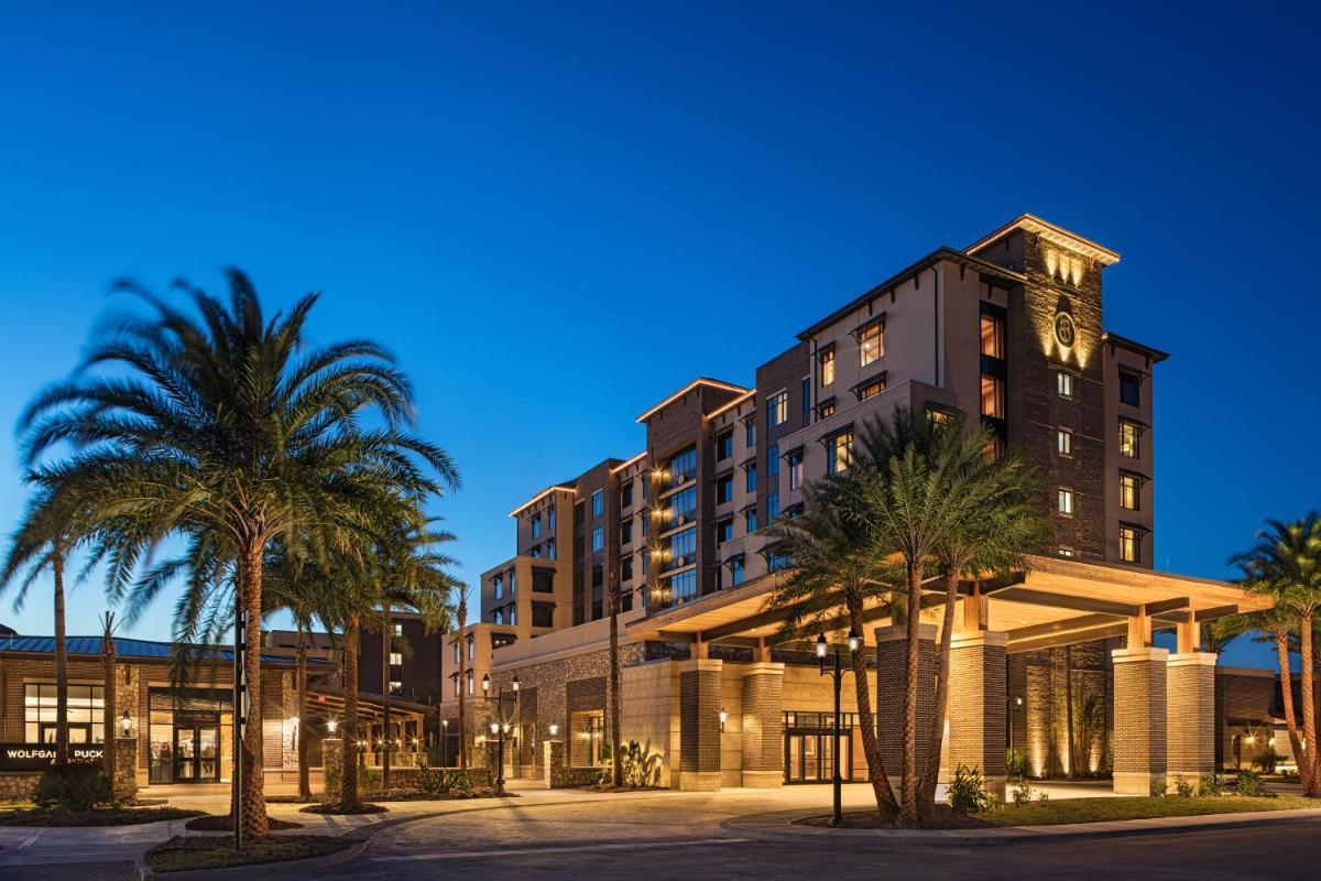The Brownwood Hotel & Spa - Housity