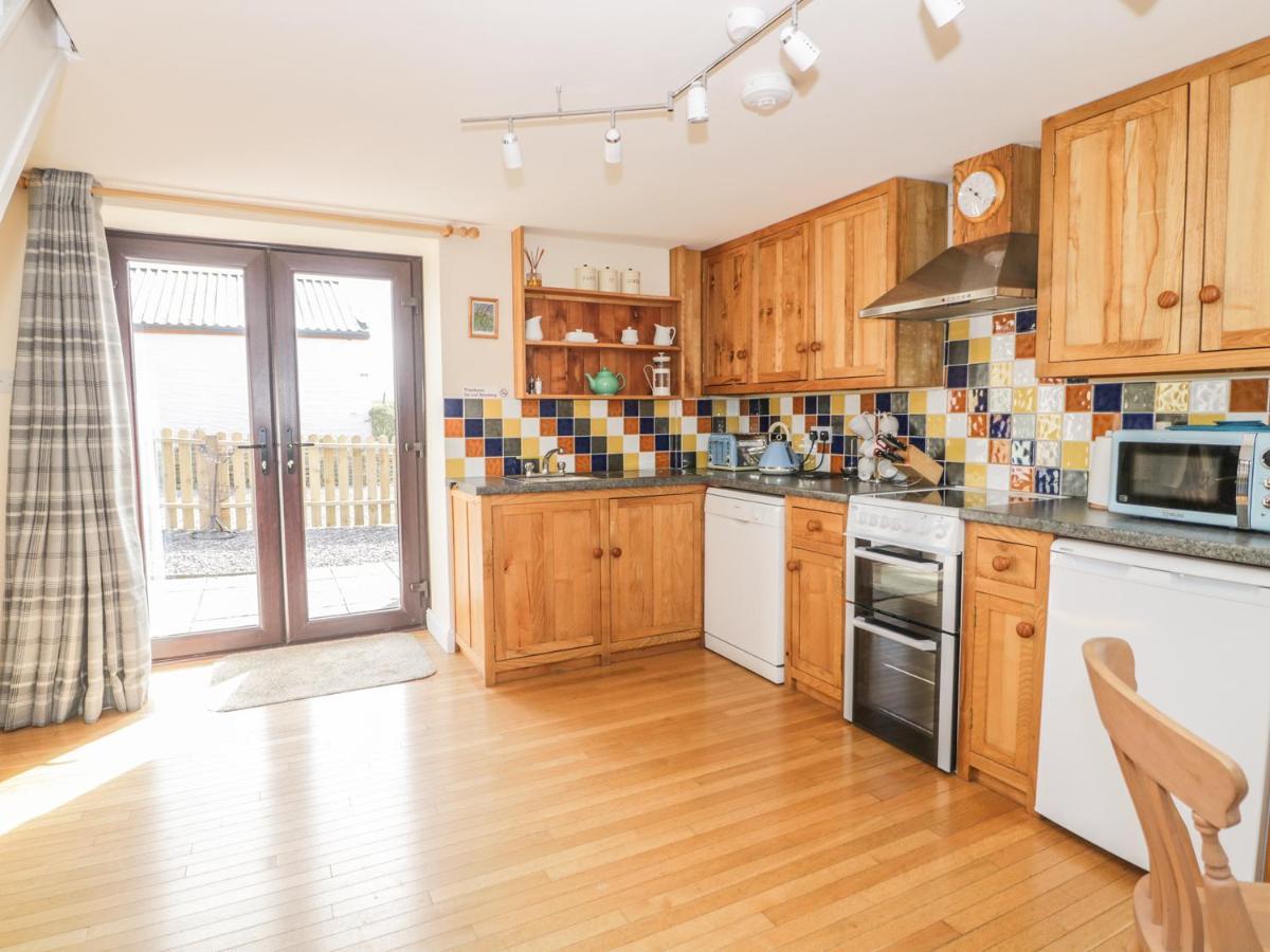 Ash Cottage - Housity