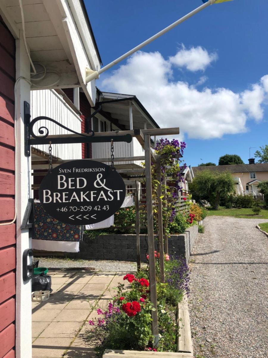 Sven Fredriksson Bed & Breakfast - Housity