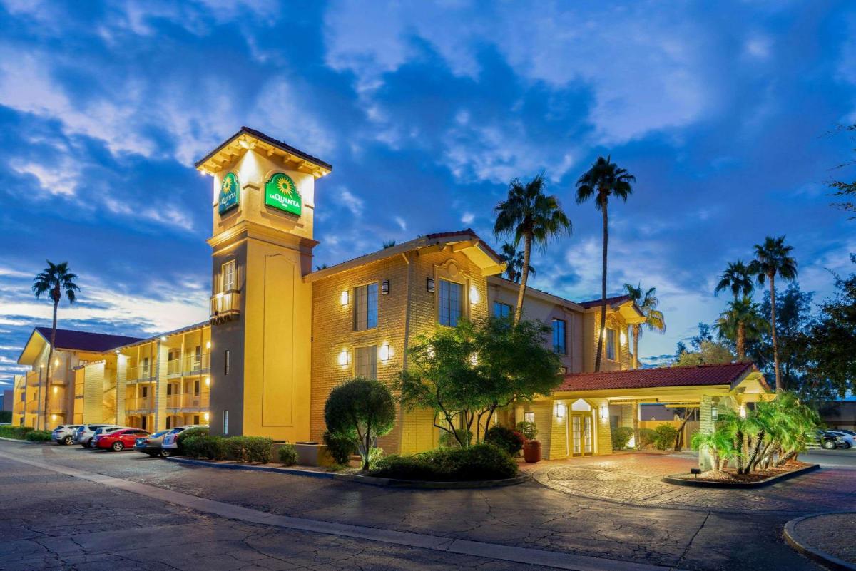 La Quinta Inn by Wyndham Phoenix Sky Harbor Airport - Housity