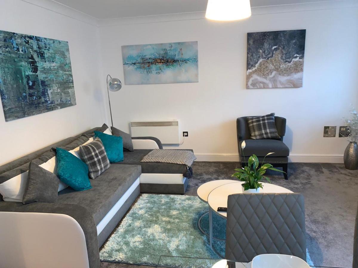 Absolute Stays at The Qube -Utilita-City Center-The Rep-ICC-NIA-Edgbaston Cricket-Free WIFI- Contractors-Sealife-BrindleyPlace - Housity